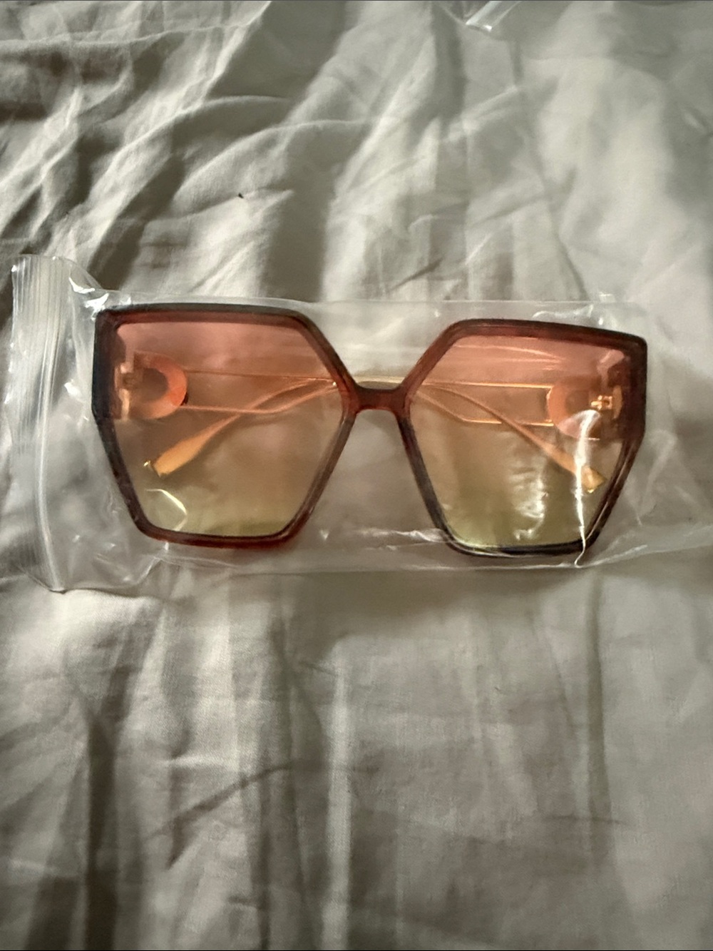 NIB Oversized Geometric Retro Sunglasses